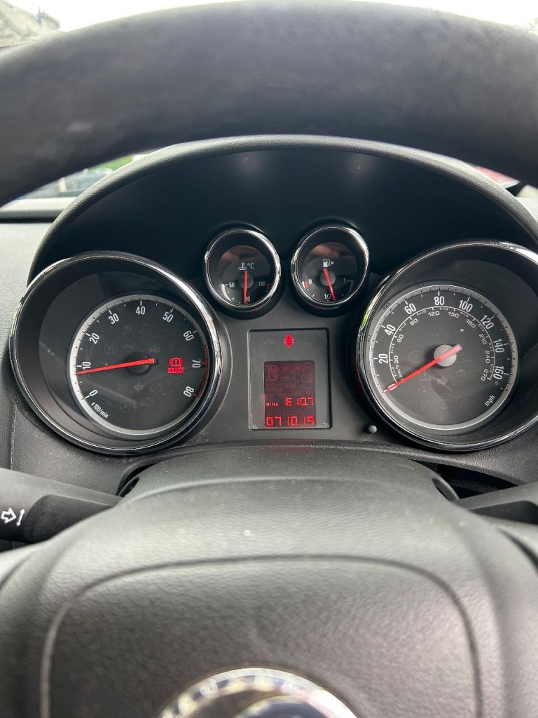 Vauxhall, ASTRA, Hatchback, 2011, Manual, 1398 (cc), 5 doors