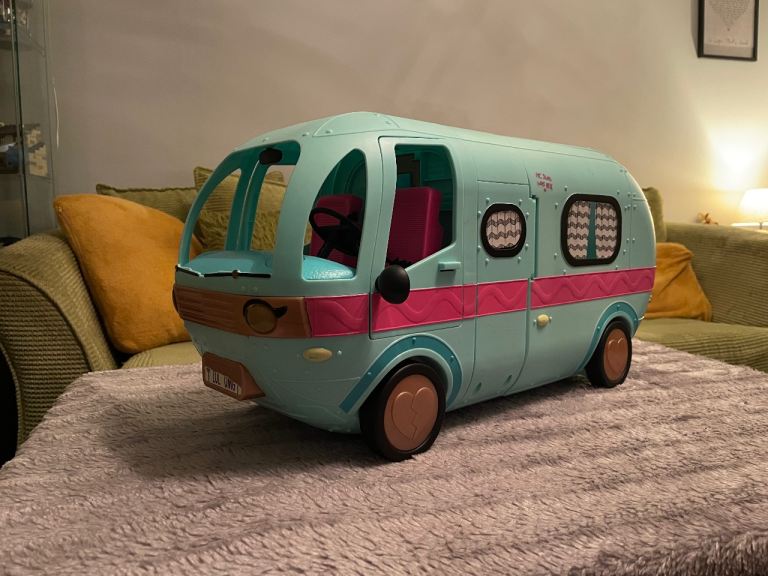 L.O.L. Surprise! O.M.G. Glam N' Go Camper Playset