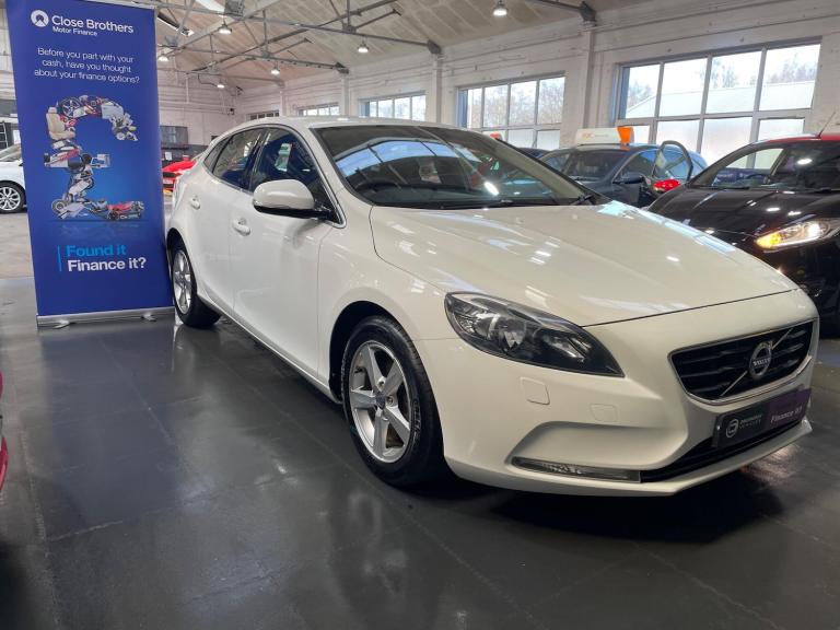 2013 Volvo V40 1.6 D2 SE Euro 5 (s/s) 5dr HATCHBACK Diesel Manual