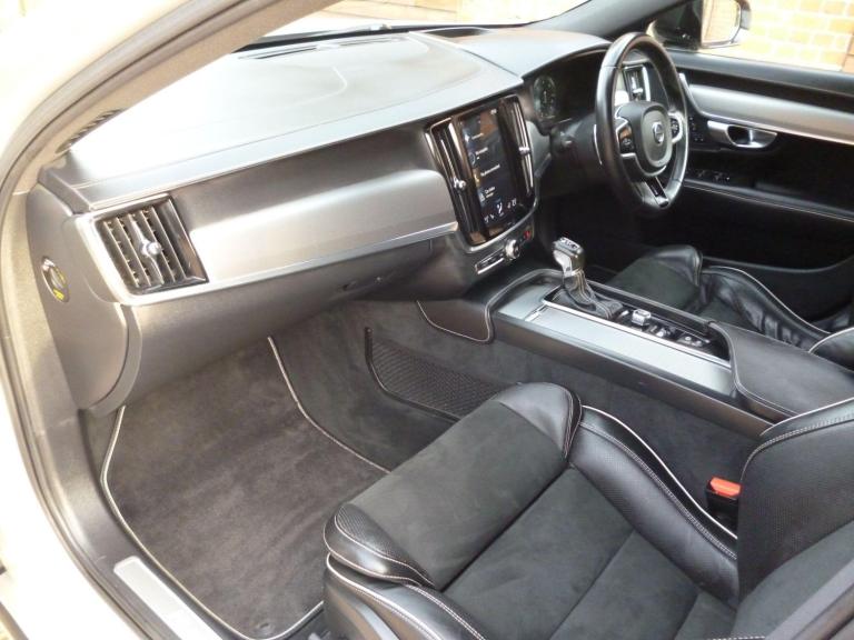 2020 Volvo V90 2.0 D4 R-Design Plus Auto Euro 6 (s/s) 5dr ESTATE Diesel Automatic