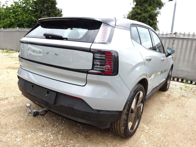2024 24 REG VOLVO EX30 PLUS ELECTRIC AUTO DAMAGED REPAIRABLE SALVAGE
