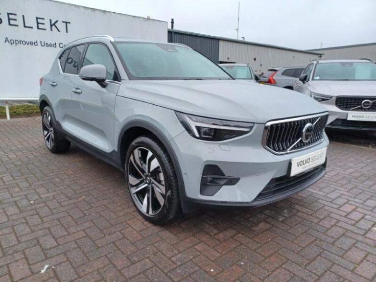 VOLVO XC40 2.0 B3P Ultra Dark 5dr Auto