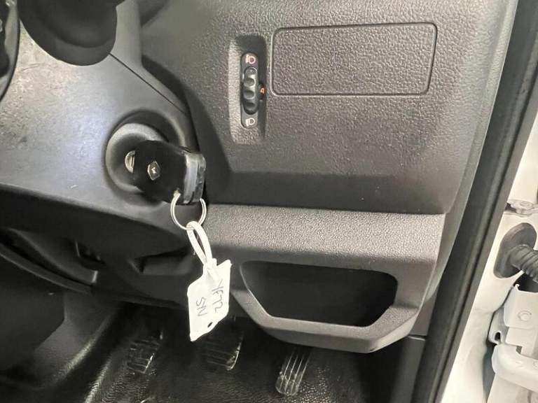 2023 Renault Master LM35dCi 135 Business+ Medium Roof Van PANEL VAN DIESEL Manual