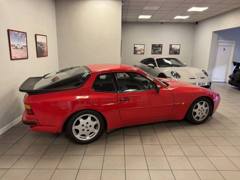 1988 F PORSCHE 944 2.5 TURBO S