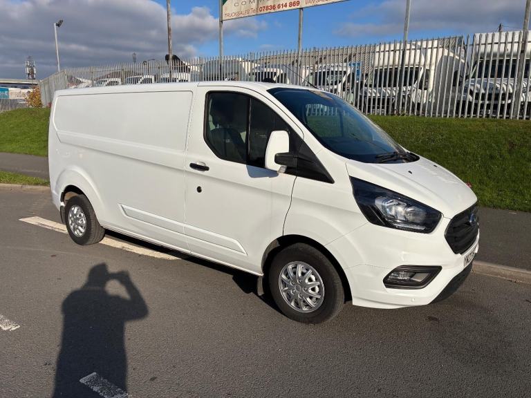 Ford Transit Custom L2 300 LEADER 130PS AIR CON REAR CAMERA 2023 @ £13450 + VAT 