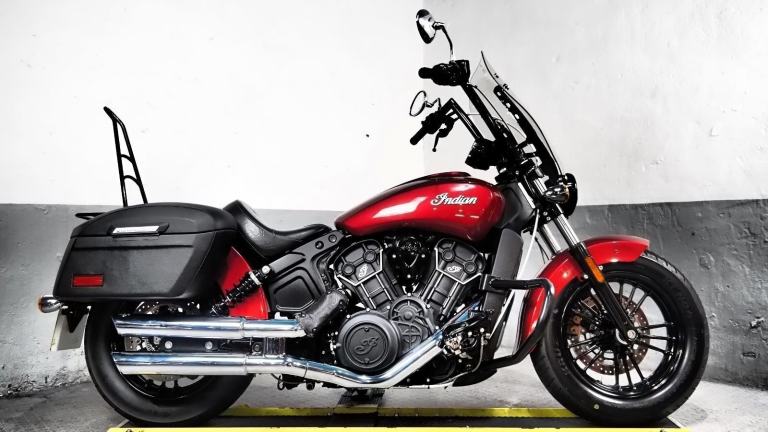 2020 Indian SCOUT SIXTY ,Vance & Hines Z bars,leather bags,engine bars,sissy bar