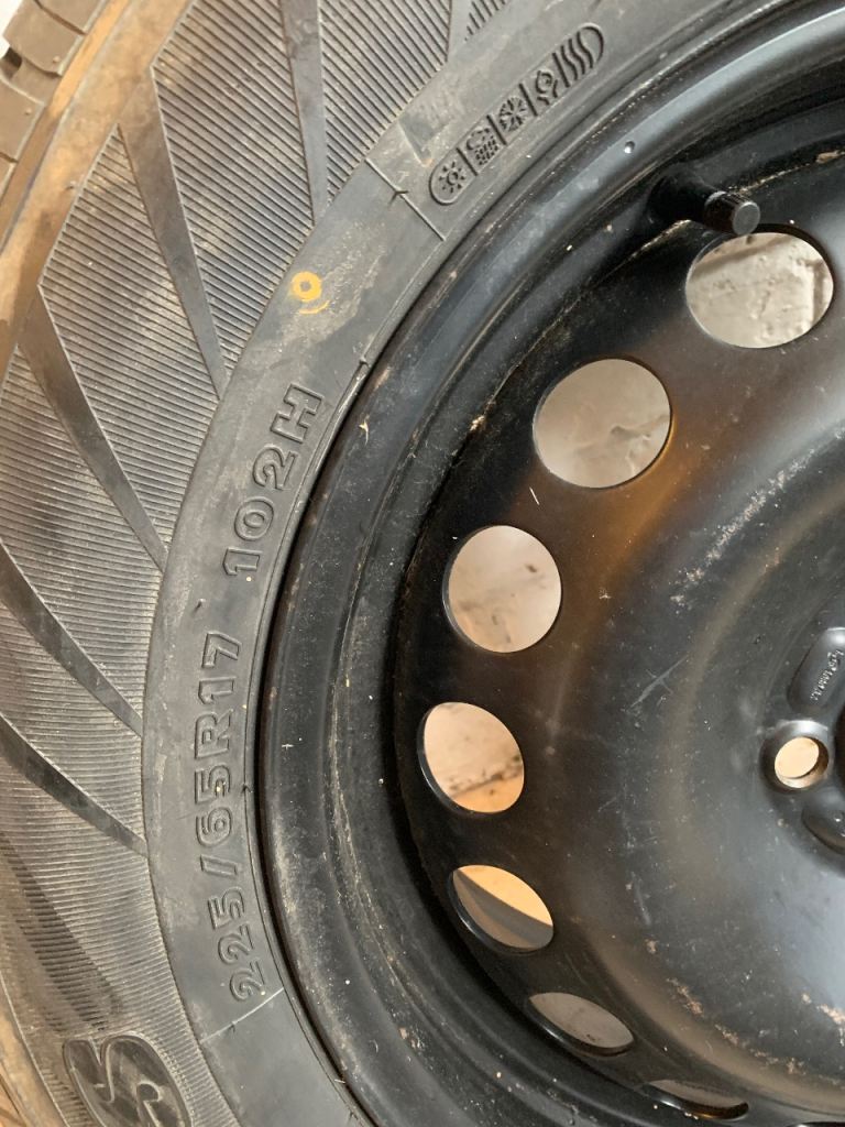 As new Hankook 225/65R17 Dynapro AS tyre on Freelander 2 spacesaver wheel