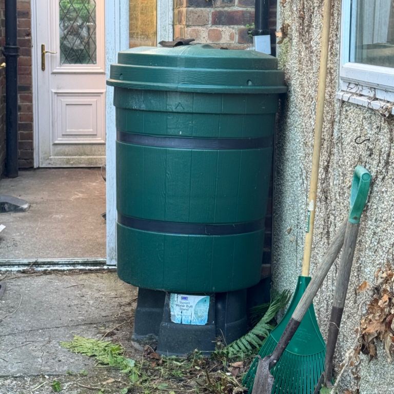 Water harvesting water butt