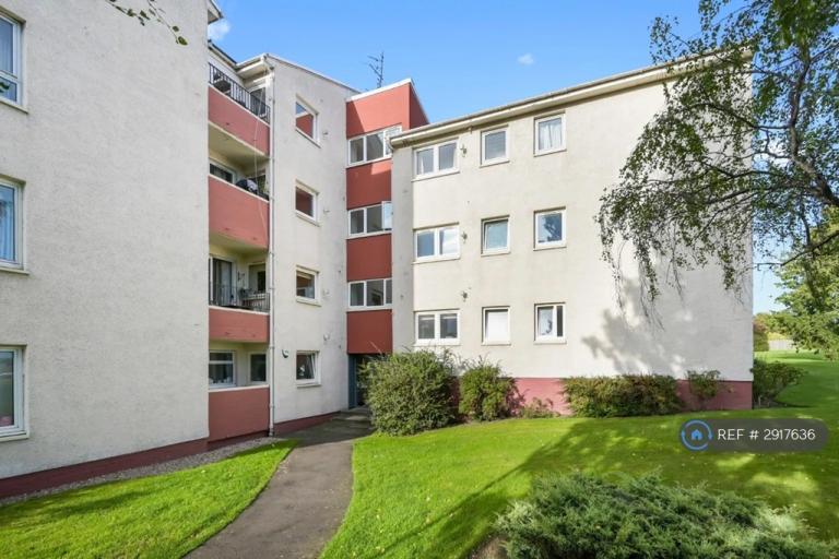 2 bedroom flat in North Gyle Grove, Edinburgh, EH12 (2 bed) (#2917636)