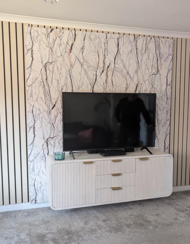 Beige stone wide wall panels 