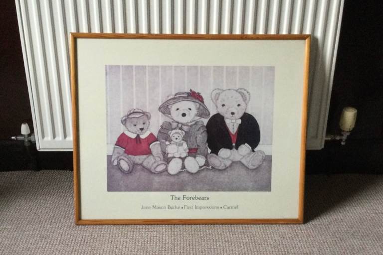 Large teddy bear picture 27 x 22 inches. Ebay price over £40. Ideal for nursery