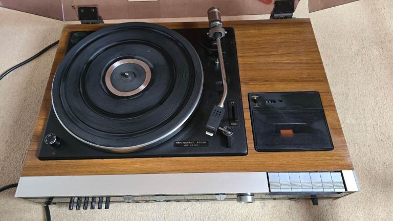 HITACHI record player MODEL SDT-2660