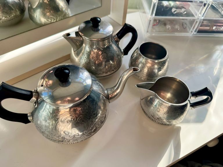 Vintage Swan Brand “The Carlton” 4-Piece Tea Set