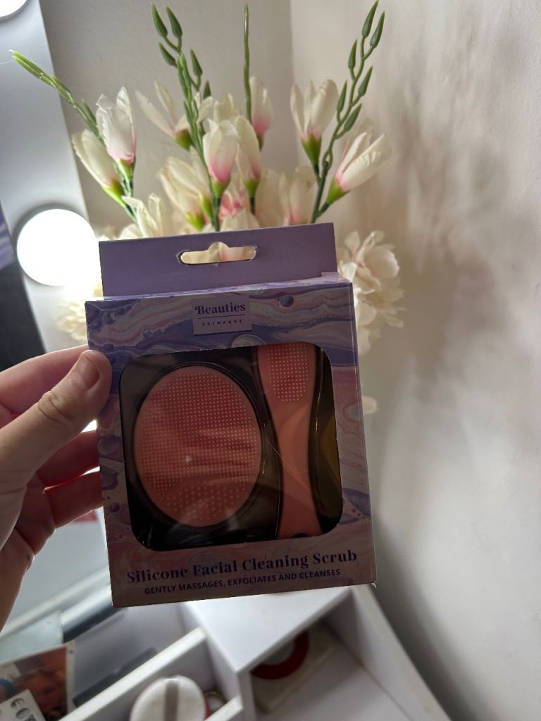 Beauties Sanctuary Silicone Facial Scrub Set – Brand New