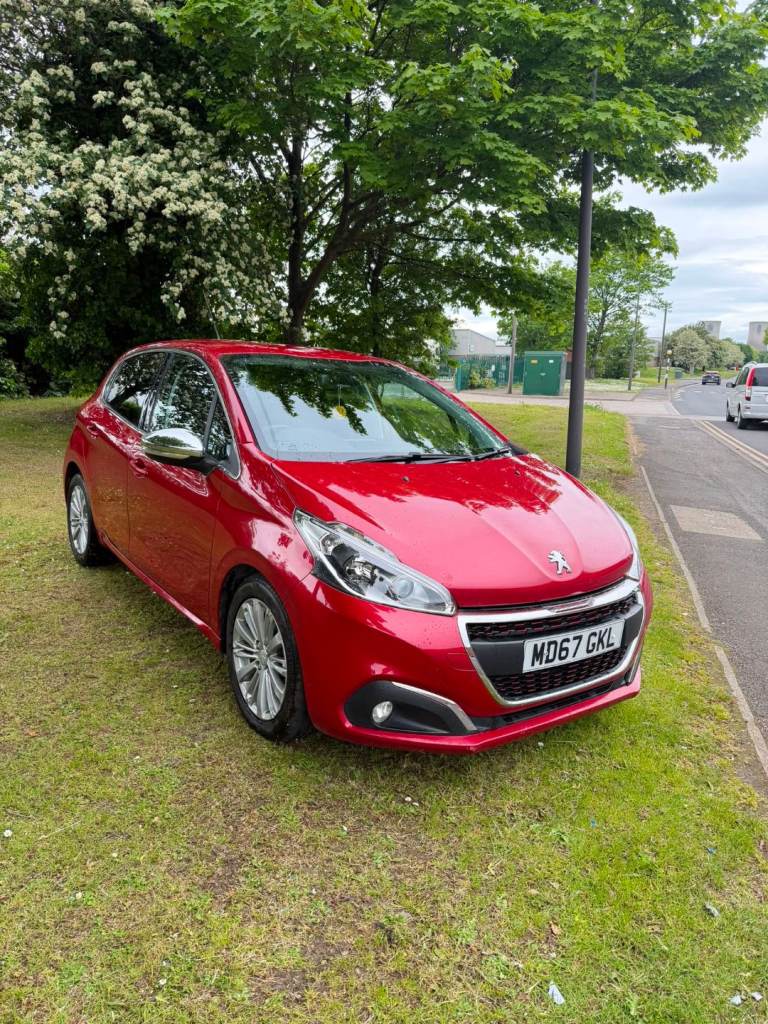 Peugeot, 208, Hatchback, 2018, Semi-Auto, 1199 (cc), 5 doors
