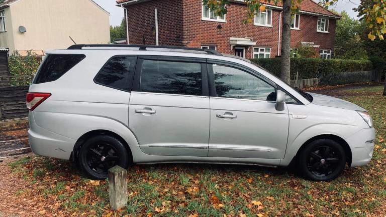 2016 7 seat  ssangyong  turismo mk2  ulez free mpv suv manual