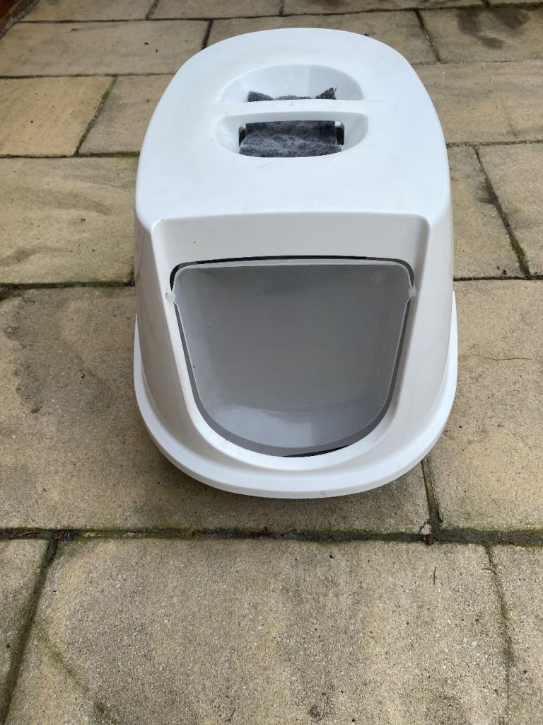 Cat litter tray