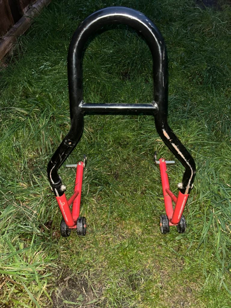 Paddock stand rear 