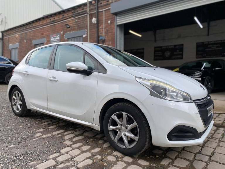 2015 Peugeot 208 1.2 PureTech Active Euro 6 5dr Hatchback Petrol Manual