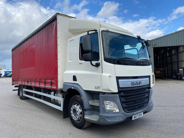 2017/17 DAF TRUCKS CF (280 BHP) 18 TONNE SLEEPER CAB CURTAIN SIDER, 27FT BODY