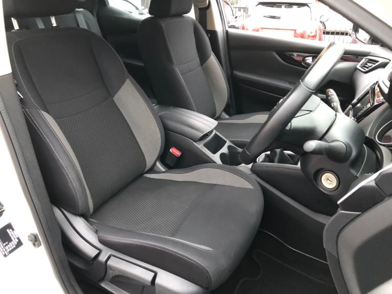 2021 Nissan Qashqai 1.3 DiG-T Acenta Premium 5dr