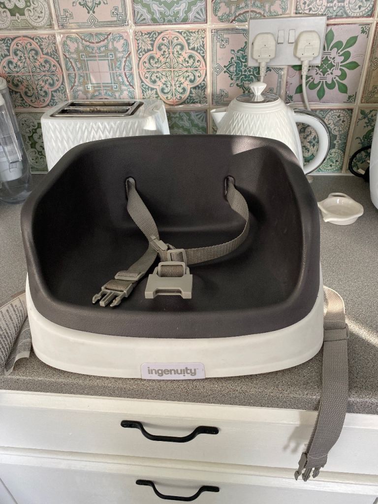 Toddlers booster seat 