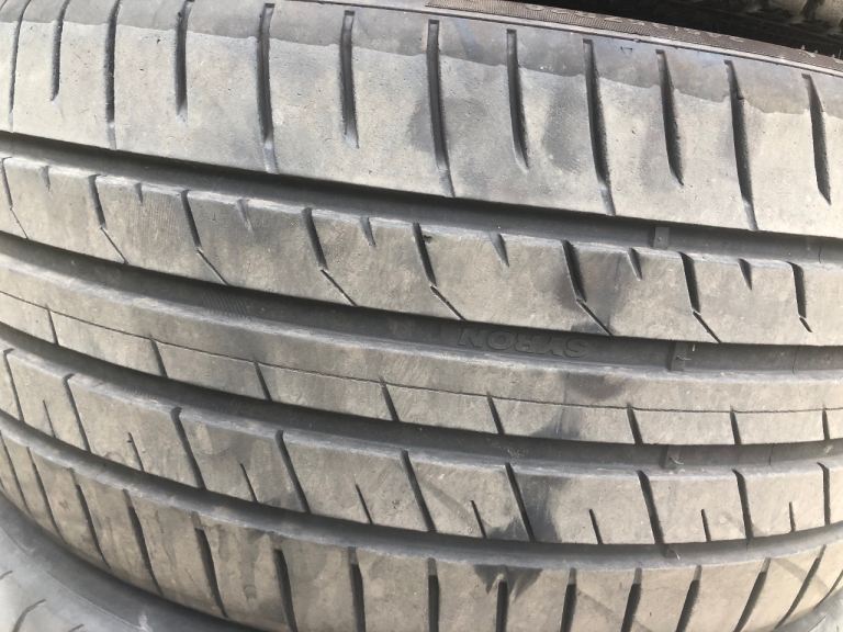 245 30 20 TYRES IN GREAT CONDITION 