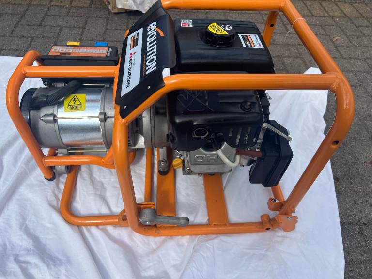 Generator Mitsubishi Evolution New in box only been used to test.