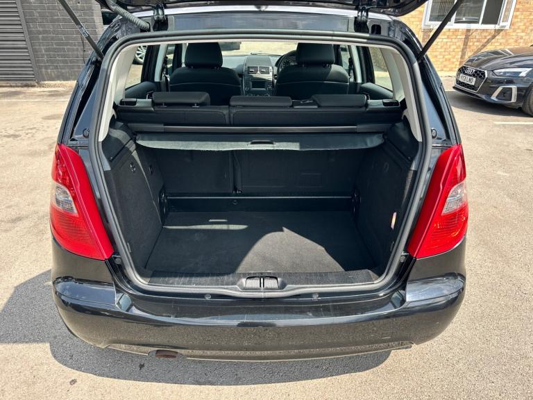 2010 Mercedes-Benz A-Class A160 BlueEFFICIENCY Classic SE 5dr HATCHBACK Petrol Manual