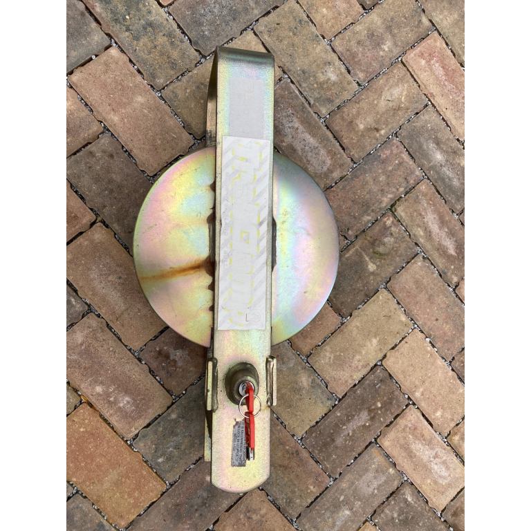 Wheel Clamp Bulldog 'Trailclamp' TC150 tyres 419h x 165mm w x203mm 