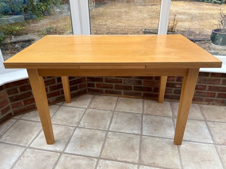 Habitat Extendable Table - with removable legs for easy transport