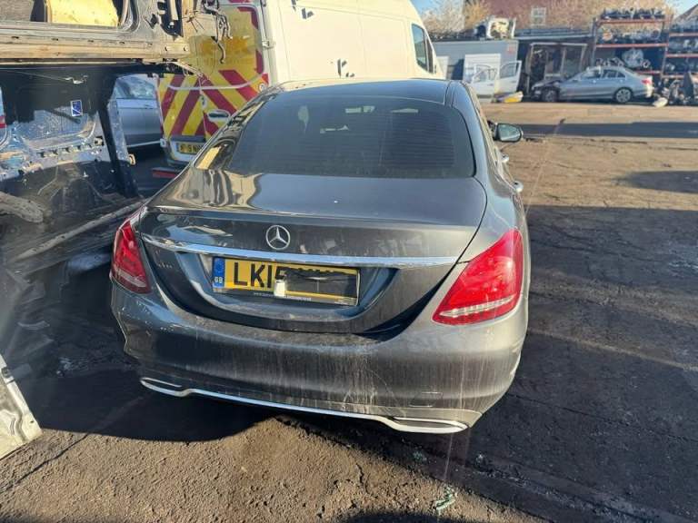 2015 MERCEDES BENZ C220 BREAKING !!