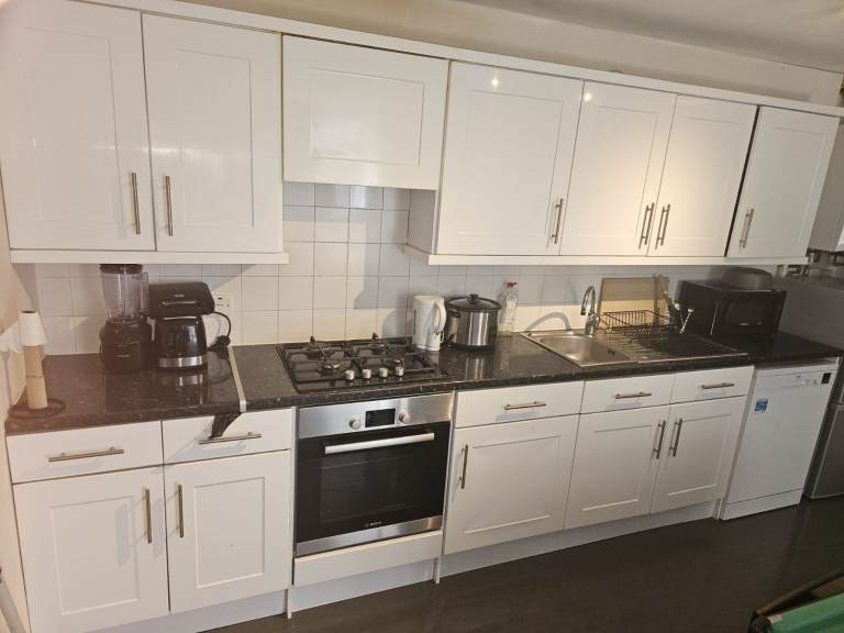 Exquisite Double Room To Rent In A Luxurious 2 Bed Flat