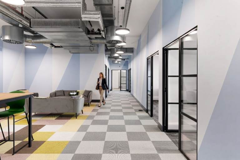 10 Desks Serviced Office | Flexible Terms, Gym, Café & Parking | West London