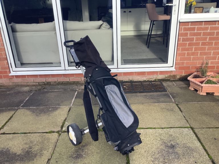Set of Gents Right Handed Irons, Woods, Bag, Caddy Car