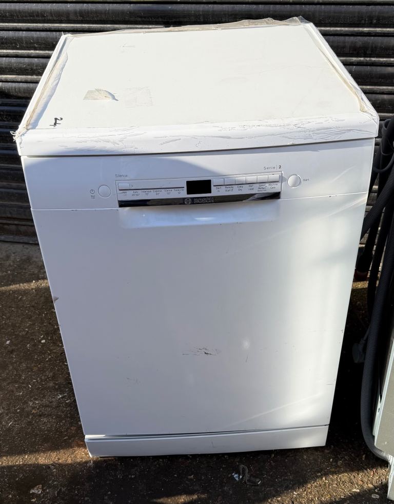 White Freestanding Dishwasher –60cm width new Condition