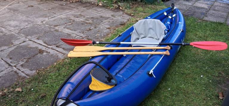 PAK A YAK INFLATABLE KAYAK/CANOE