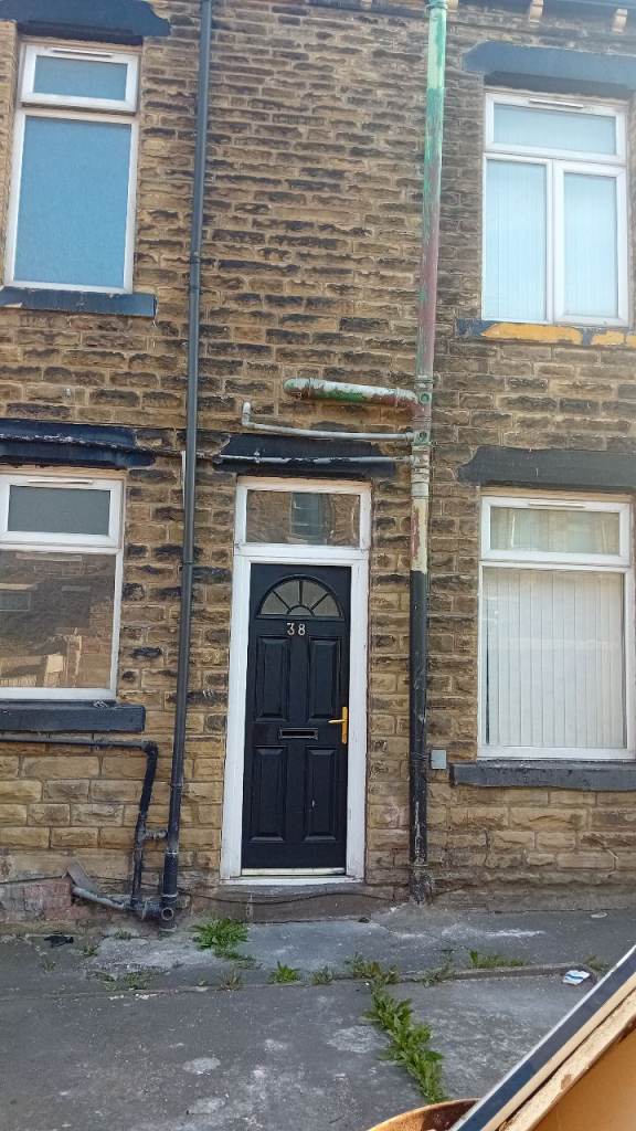 One Bedroom Terraced House To Let / Rent BD3 Bradford