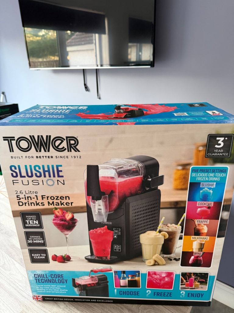 Tower Slushie Fusion 2.6L 5-in-1 Frozen Drinks Maker - Brand New