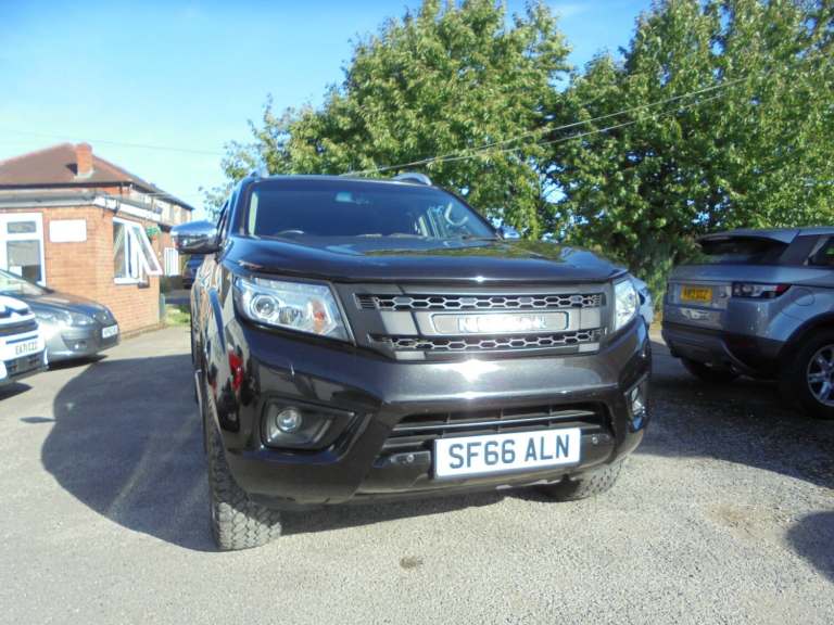 2016 Nissan Navara Double Cab Pick Up Tekna 2.3dCi 190 4WD PICK UP Diesel Manual