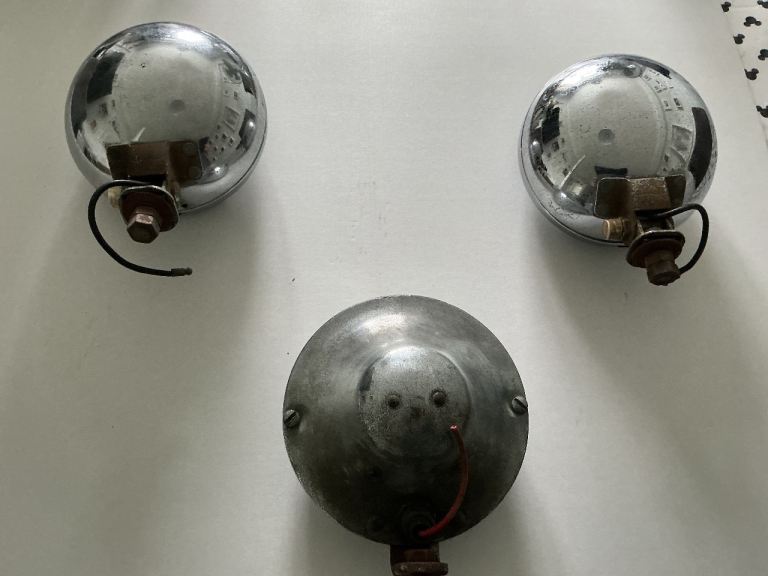 Vintage car spotlamps 