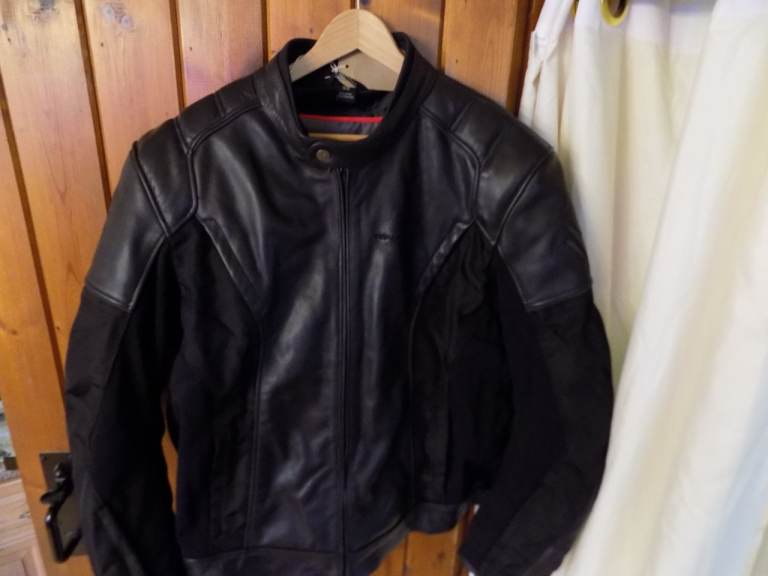 Frank Thomas Black Leather Motorcycle Jacket Size 52 Armoured Motorbike Jacket as good as new  