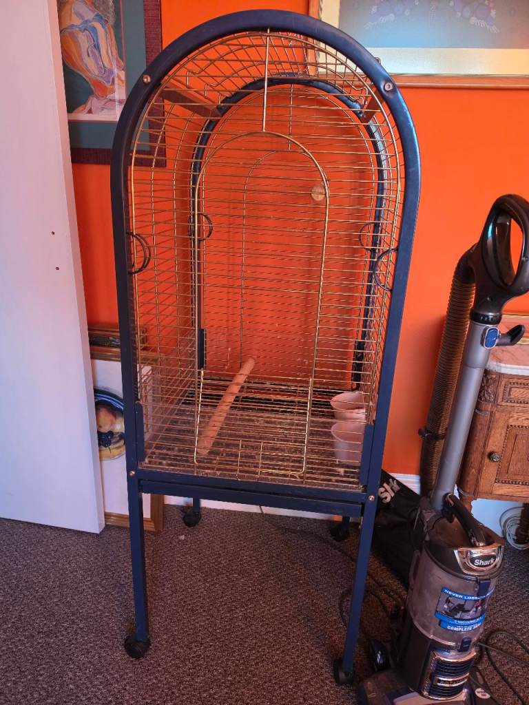 Parrot cage