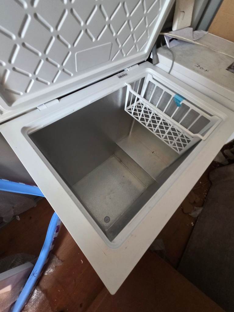 Chest freezer