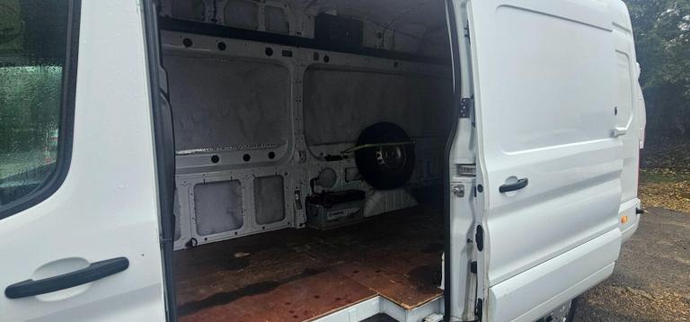  Ford Transit 2.2 TDCi 350 Trend RWD L3 H3 Euro 5 5dr Diesel Manual