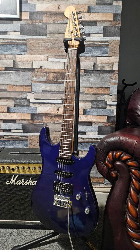 2002 Fender Squier Showmaster