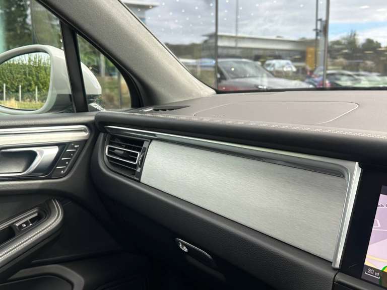 2023 Porsche Macan 5dr PDK SUV Petrol Automatic