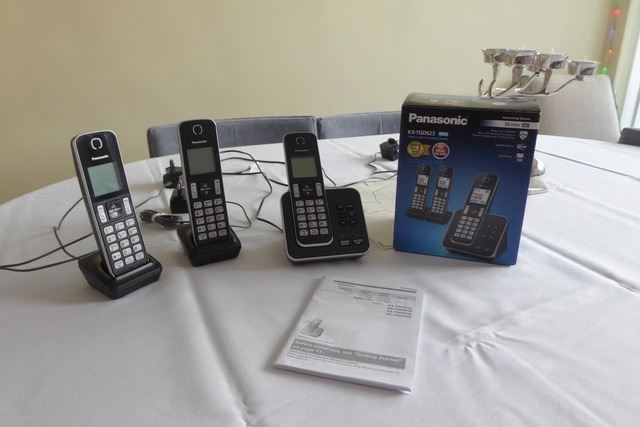 Panasonic KX-TDG623 Triple Digital Cordless Answering Phone system