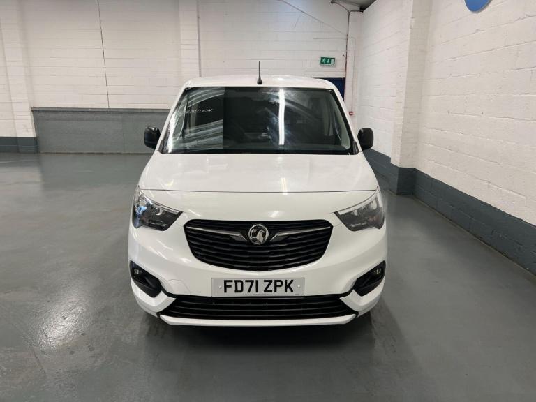 2022 Vauxhall Combo Combo 1.5 Turbo D 2300 Sportive L2 H1 Euro 6 4dr Panel Van Diesel Manual