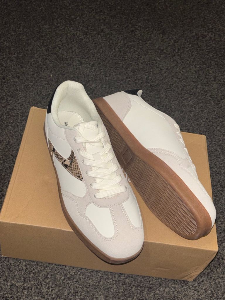 White Snake Trainers – UK Size 6, New in Box